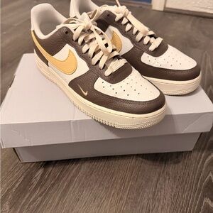 Nike Cream and Brown Sneakers with Yellow Accents Airfoces